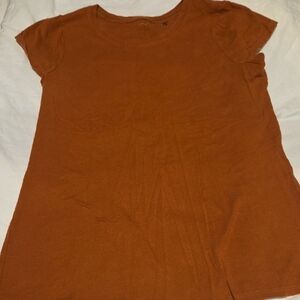 Everyday Short Sleeve Crewneck Tee in Rust